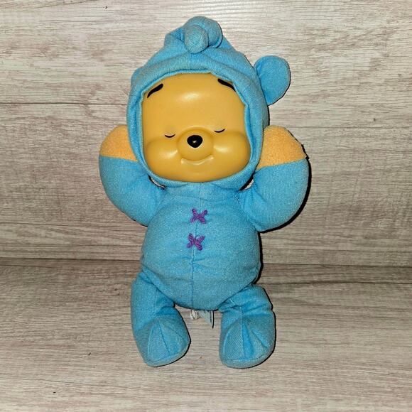 Fisher Price Dream Glow Baby Pooh: Lights & Music (2003) - Picture 1 of 8
